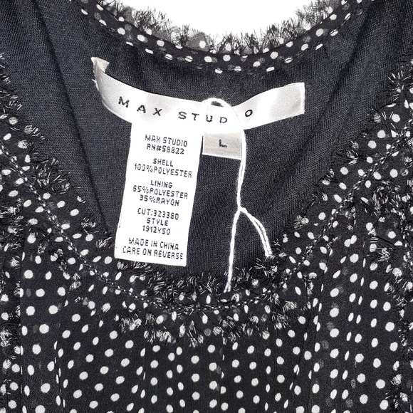 Clothes - Picture 3 of 5